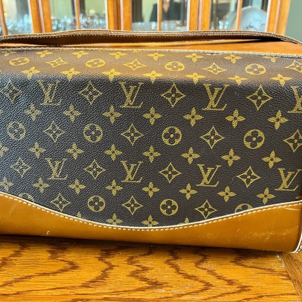 Vintage Authentic Louis Vuitton Train Case
